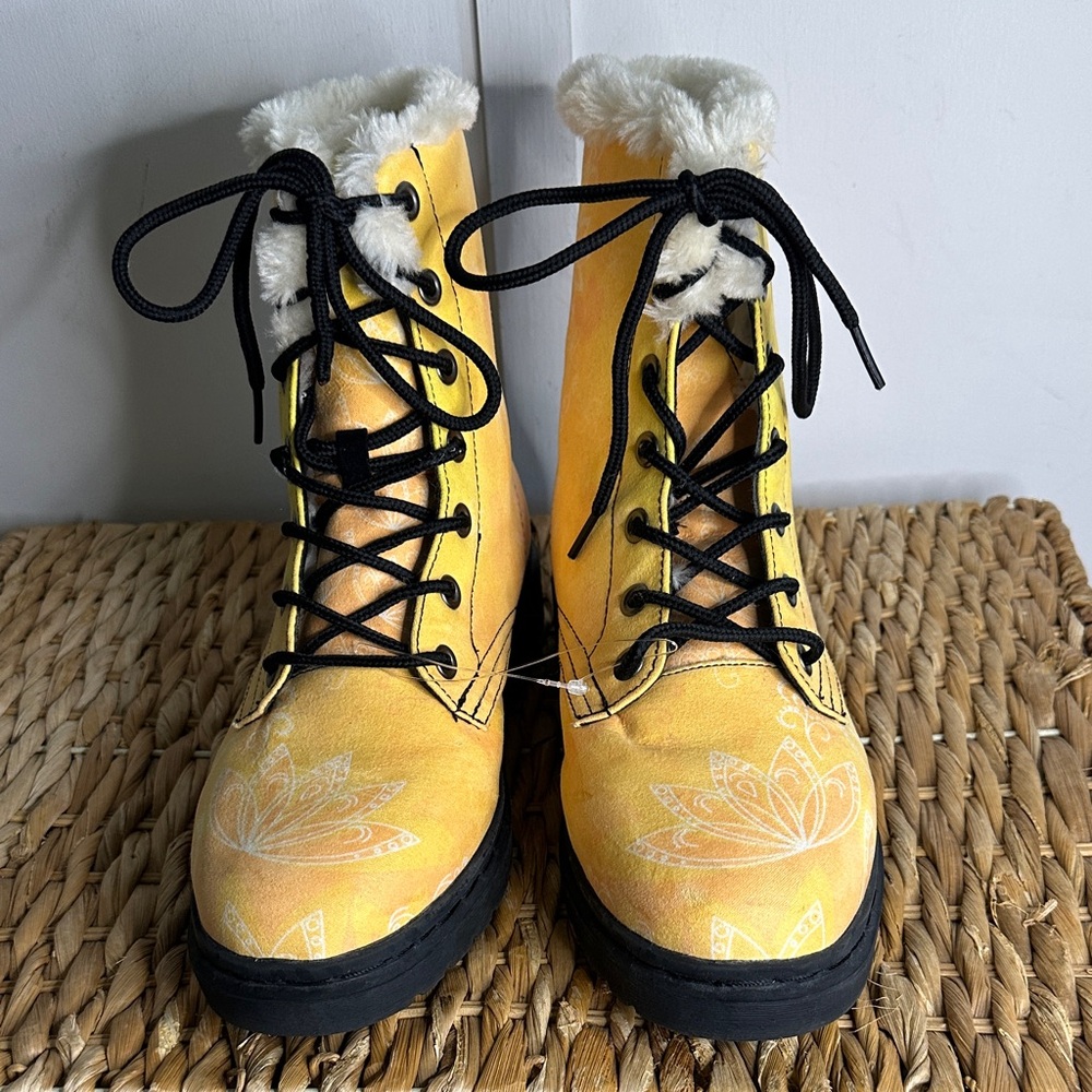 Yes we Vibe Women's Yellow Lace-Up Faux Fur Boots‎